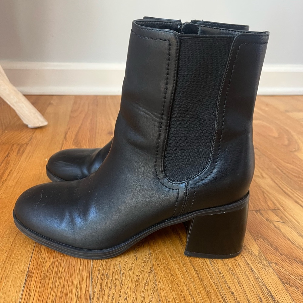 Nine West Black Ankle Boots size 7